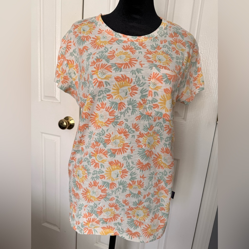 Patagonia Floral Pocket Tee Size Large Organic Cotton Blend Short Sleeve Top
